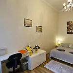 Center Royalty Apartment