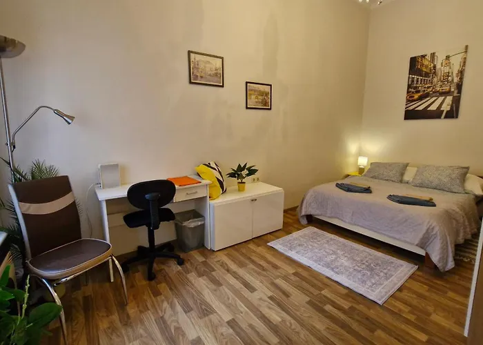 Center Royalty Apartment